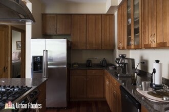 1437 W Olive Ave, Unit 2A in Chicago, IL - Building Photo - Building Photo