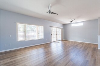 19710 N Sunburst Way in Surprise, AZ - Building Photo - Building Photo