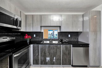 431 SE 3rd St in Dania Beach, FL - Building Photo - Building Photo