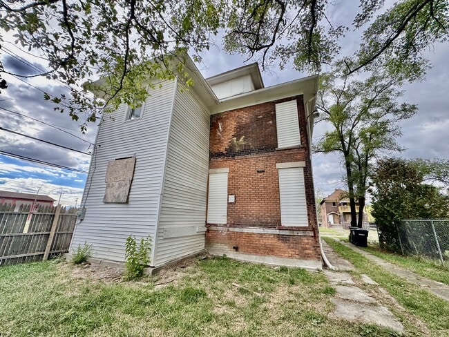8790 Kimberly Ct in Detroit, MI - Building Photo - Building Photo