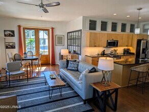 14 Abbey Row in Beaufort, SC - Building Photo - Building Photo