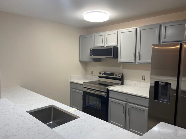 2711 Barclay Way in Ann Arbor, MI - Building Photo - Building Photo