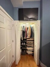 2025 W Erie St, Unit 1R in Chicago, IL - Foto de edificio - Building Photo