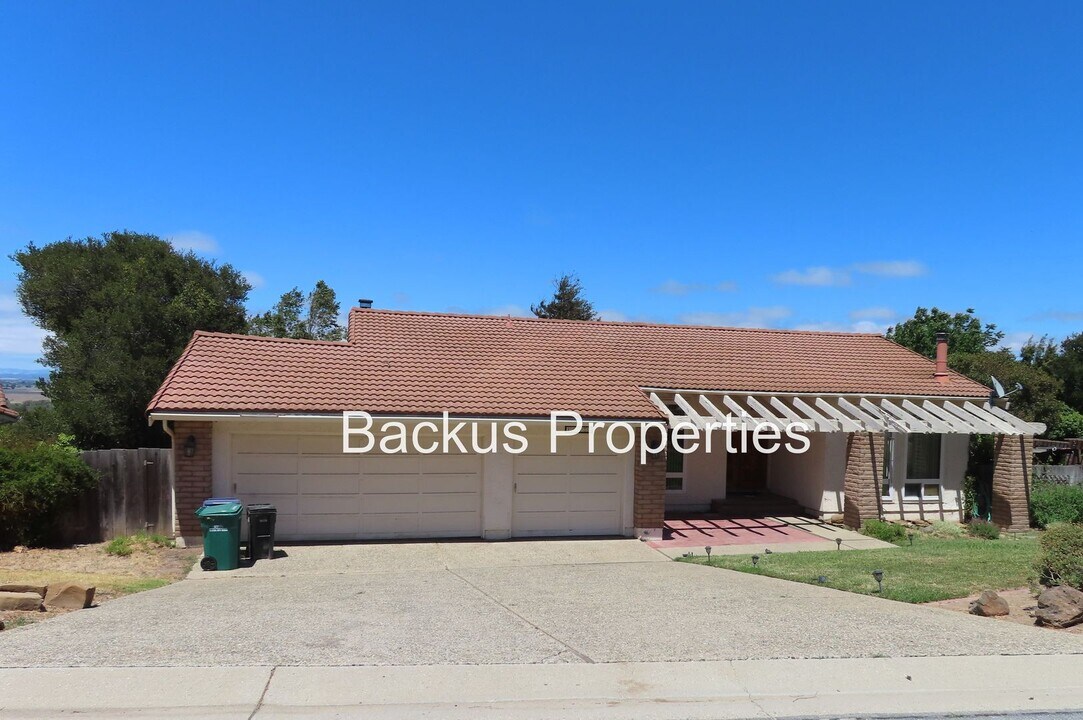 18725 Vasquez Ct in Salinas, CA - Building Photo