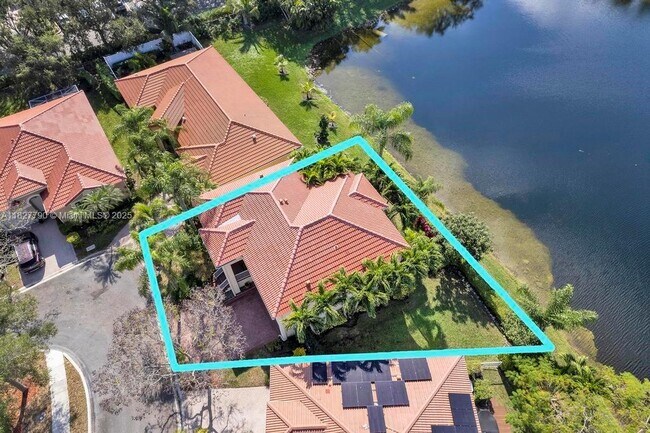 16226 Opal Creek Dr in Weston, FL - Building Photo - Building Photo