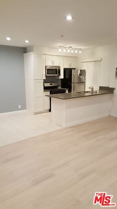 property at 1132 S Oakhurst Dr
