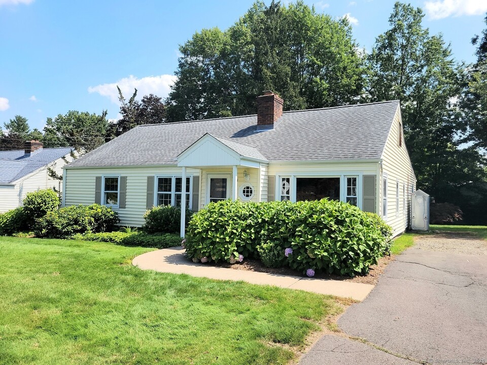 101 Haynes Rd in West Hartford, CT - Building Photo