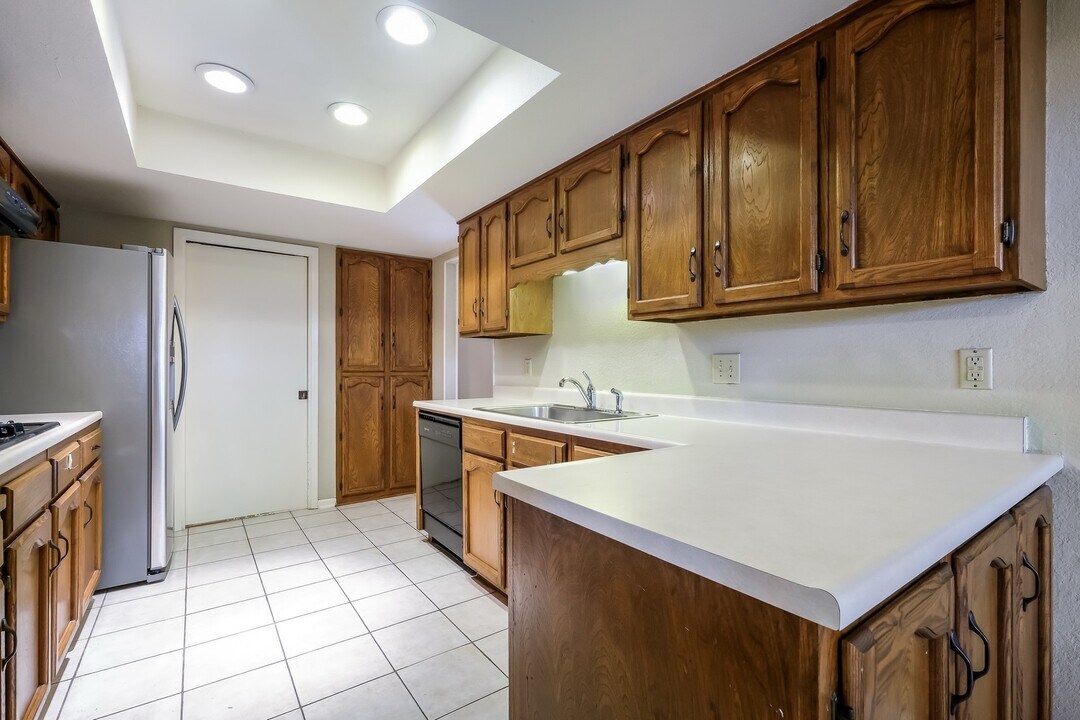 2507 Hidden Glen St in San Antonio, TX - Building Photo