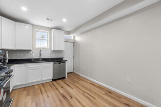 3326 Noble St in Baltimore, MD - Building Photo - Building Photo