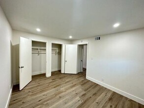 2218 Hazard St-Unit -4 in Houston, TX - Building Photo - Building Photo