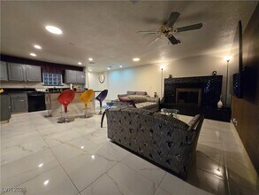 2755 Mann St in Las Vegas, NV - Building Photo - Building Photo