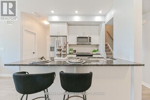 2635 William Jackson Dr in Pickering, ON - Building Photo