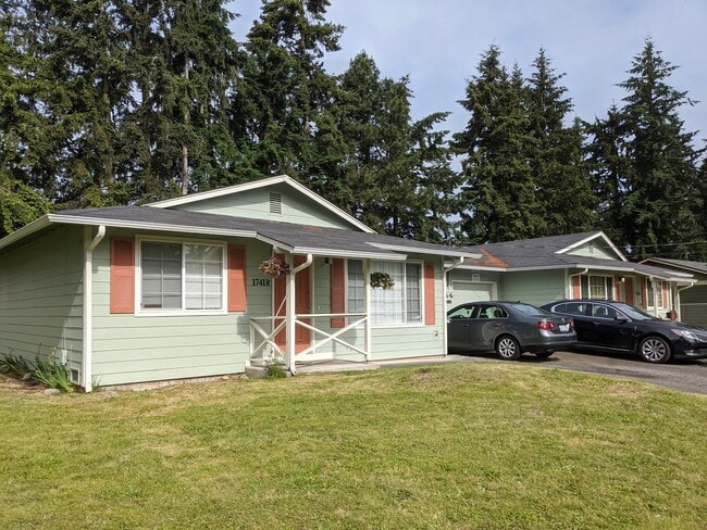 17416-17418 8th Ave Ct E in Spanaway, WA - Building Photo - Building Photo