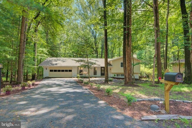 property at 11621 Sourwood Ln