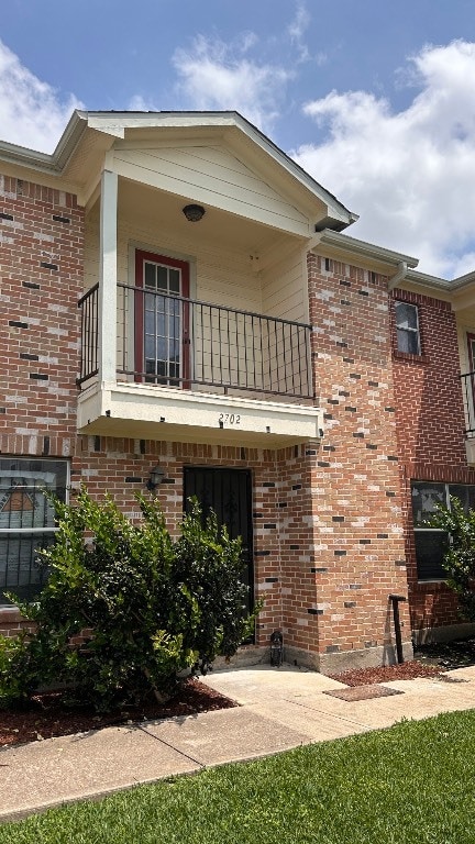 2702 Vienna Pl