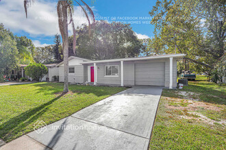 3736 Moog Rd in Holiday, FL - Building Photo - Building Photo