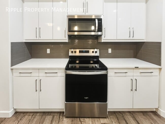 7257 Chivers Pl SW in Edmonton, AB - Building Photo - Building Photo