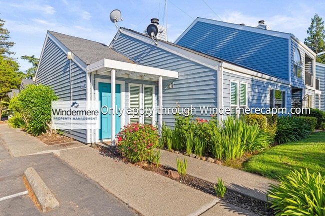 5943 Main Ave in Orangevale, CA - Building Photo - Building Photo