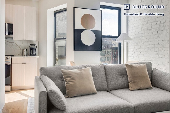 6 Avenue B in New York, NY - Building Photo - Building Photo