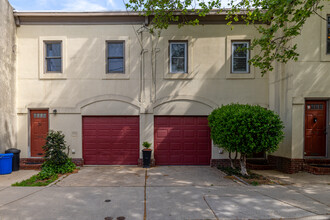 Grays Court Condominiums in Philadelphia, PA - Building Photo - Building Photo