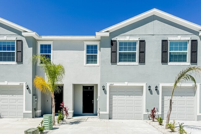 property at 11857 Mountain Retreat Ln