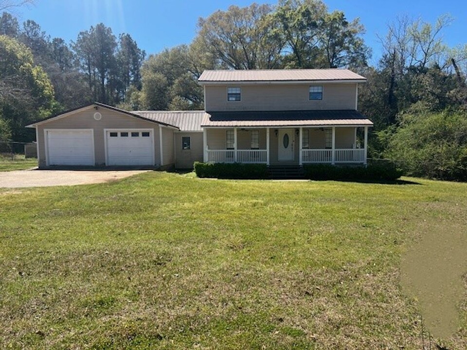 9501 Scott Dairy Loop Rd S in Mobile, AL - Building Photo