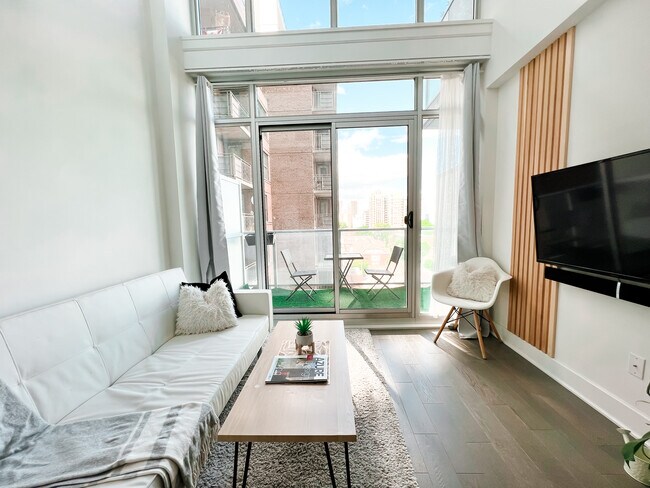255 Bay St, Unit Bowery in Ottawa, ON - Building Photo - Building Photo