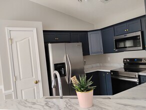 734 Waterbrook Ln in Greer, SC - Building Photo - Building Photo