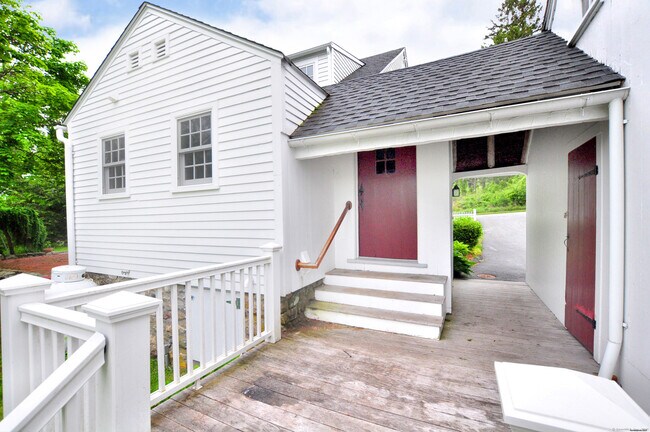 365 South St in Litchfield, CT - Building Photo - Building Photo