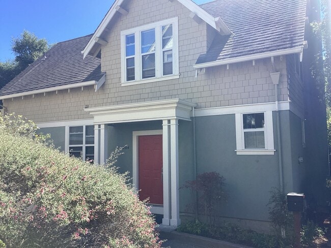 property at 204 Roosevelt Terrace