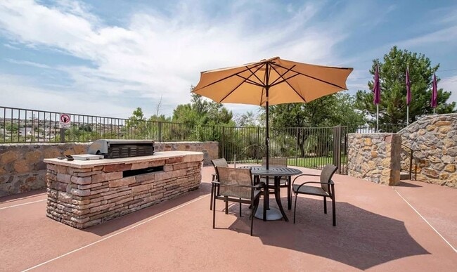 Cuestas in Las Cruces, NM - Building Photo - Building Photo