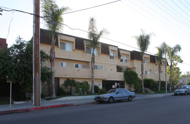 9148 Telfair Ave in Sun Valley, CA - Foto de edificio - Building Photo