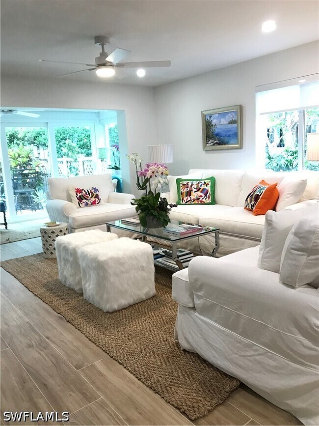 302 2nd St S in Naples, FL - Building Photo - Building Photo