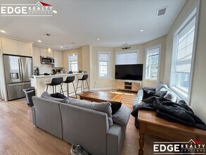 3 A Glenley Terrace, Unit 1 in Boston, MA - Building Photo - Building Photo
