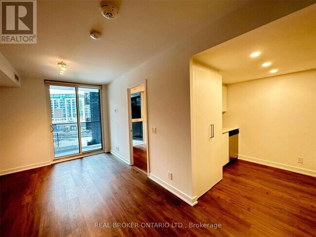30-330 Tretti Wy in Toronto, ON - Building Photo - Building Photo