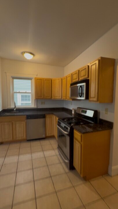 27 Greenock St, Unit 2 in Boston, MA - Building Photo