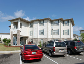 Valencia Trace Apartments