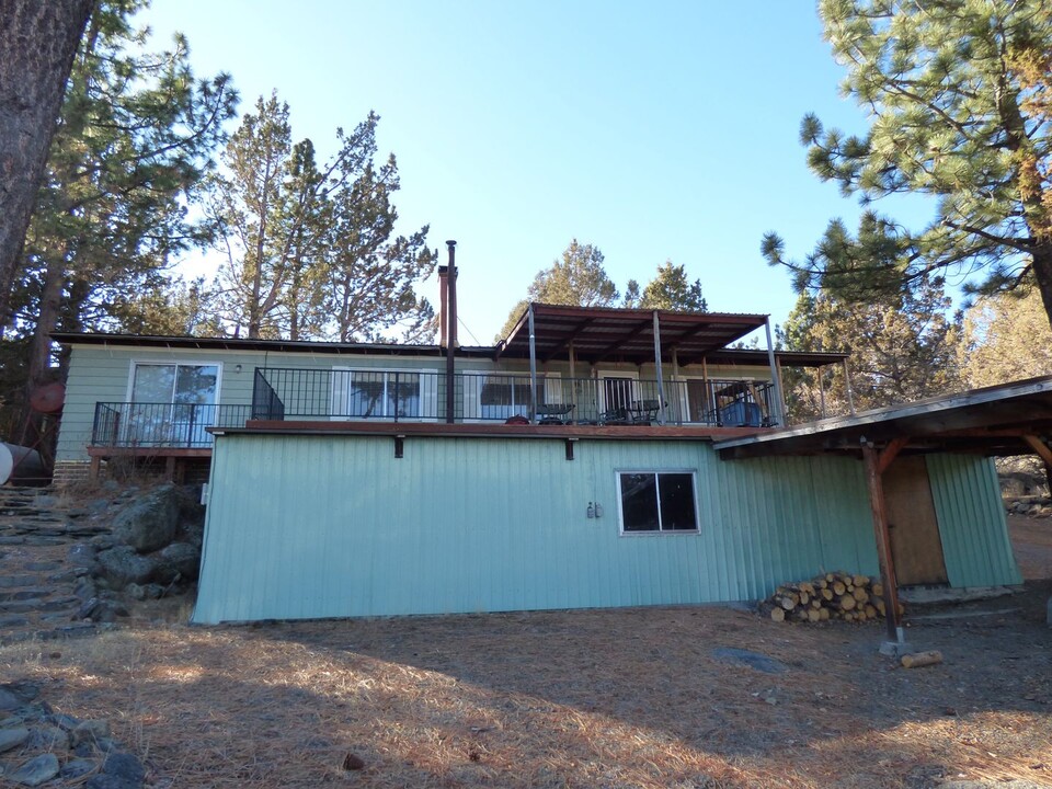 509-380 Stones Rd in Susanville, CA - Foto de edificio