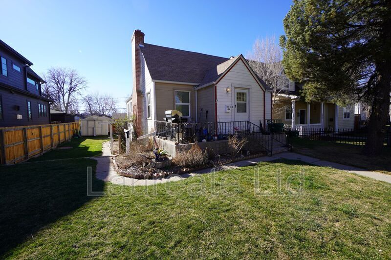 2945 S Logan St in Englewood, CO - Building Photo