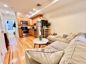 11 Wiget St, Unit 3 in Boston, MA - Building Photo - Building Photo