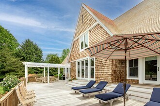 880 Lumber Ln in Bridgehampton, NY - Building Photo - Building Photo