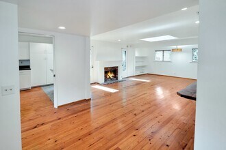 9862 Easton Dr in Beverly Hills, CA - Building Photo - Building Photo