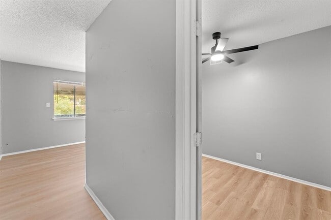 8903 Parkfield Dr in Austin, TX - Building Photo - Building Photo