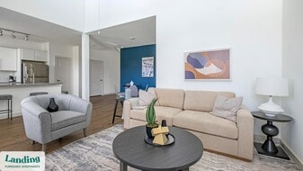 19240 Stokes Rd in Waller, TX - Building Photo