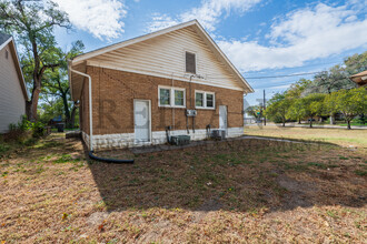 1810 W McKee in Wichita, KS - Building Photo - Building Photo