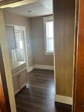 33 S McKinley Ave, Unit 1 in Alliance, OH - Building Photo - Building Photo