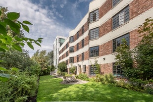 Belroy in Seattle, WA - Building Photo