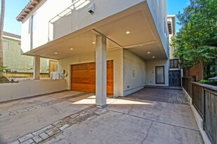 1159 Cypress Ave in Hermosa Beach, CA - Foto de edificio - Building Photo