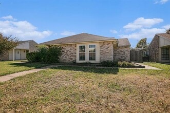 671 Stonewall Dr in Grand Prairie, TX - Building Photo - Building Photo