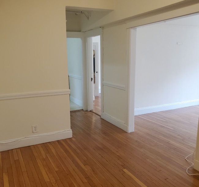 property at 7 Lothian Rd